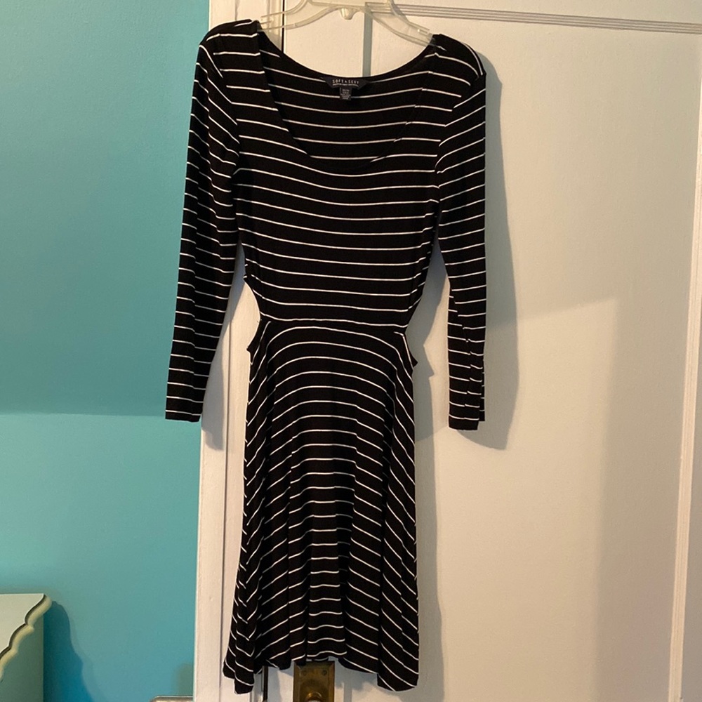 American eagle dress-size XS, has circle cut outs on the sides